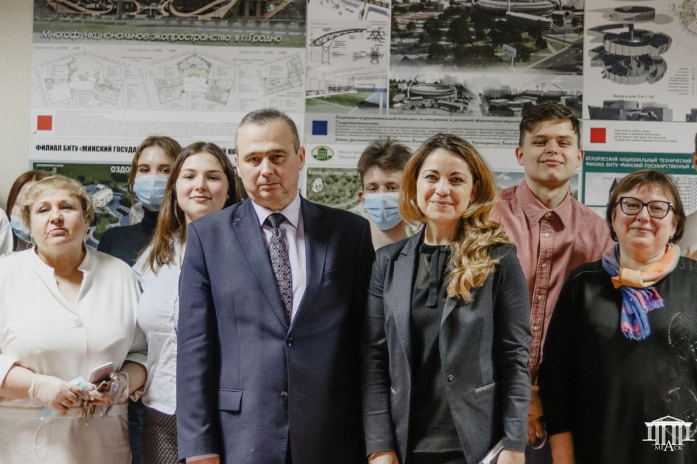 «Есть в народной Победе твоей и моей весна 45 года»